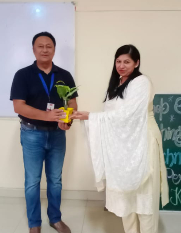 Desh Bhagat Global School conducted a workshop for teachers on new teaching techniques